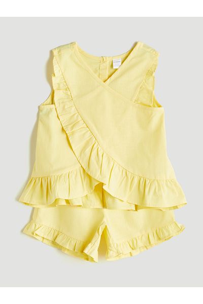 LC Waikiki Crew Neck Basic Girls Blouse and Shorts 2-Piece
