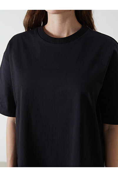 LC Waikiki Dámské šaty s krajkovým detailem u kulatého výstřihu