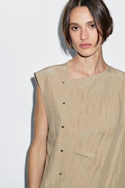 Massimo Dutti Yanı gümüş rengi düğmeli bluz