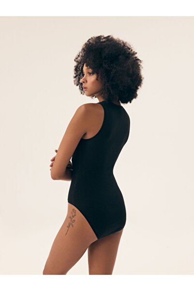 Henderson Women's Classic Body elegance & comfort & Round neckline & Viscose blend & Fitted body | Nazli