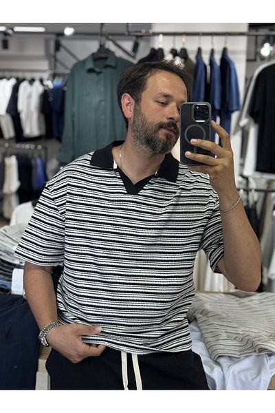 BYBASICMAN Black Striped V-Neck T-Shirt Yp-5077