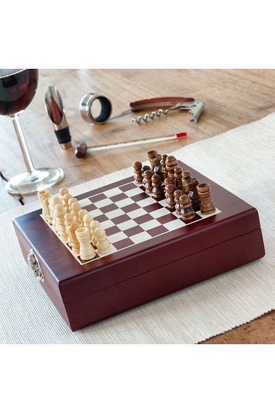 InnovaGoods InnovaGoods Wine Set with Chess, 37 Pieces