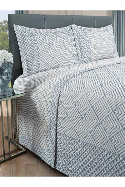 Karna Home Avra Bedspread Set