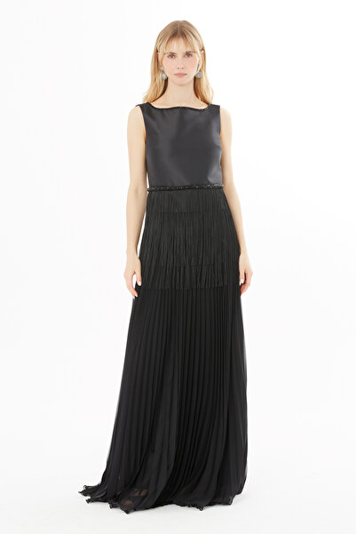 GİZİA Beli İşlemeli Püsküllü Siyah Elbise