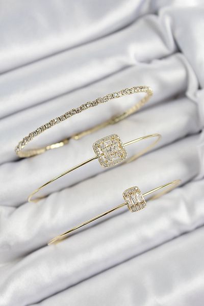 BESKAR Brass Zircon Stone Baguette Model Gold Color Vip 3-Piece Women's Bracelet