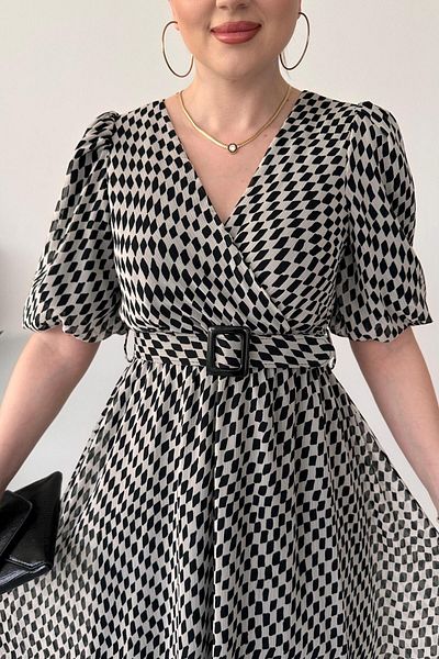 MaziButik Checker Chiffon Dress Black
