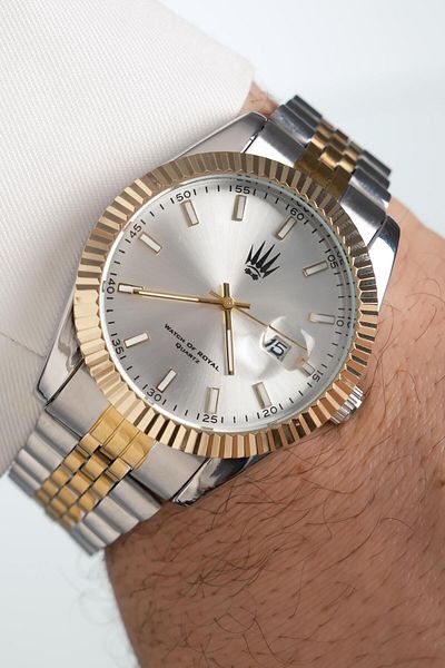 WATCHOFROYAL Crest Line Silver Gold White Wristwatch