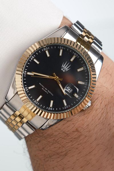 WATCHOFROYAL Crest Line Silver Gold Black Wristwatch