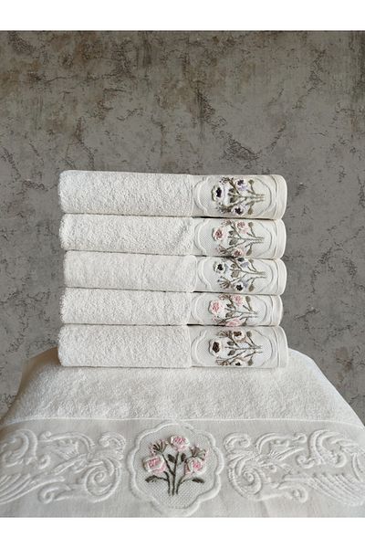 Fiesta Elite Handcrafted 3D Embroidered Boxed 50X90 cm 100% Cotton