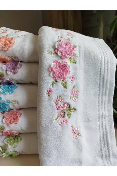 Fiesta Aybüke White Velvet 3D Embroidered Boxed 50X90 cm 100% Cotton