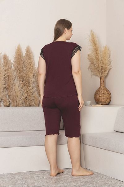 Temporium Women's Plus Size Short Sleeve Capri Bamboo Pajama Set