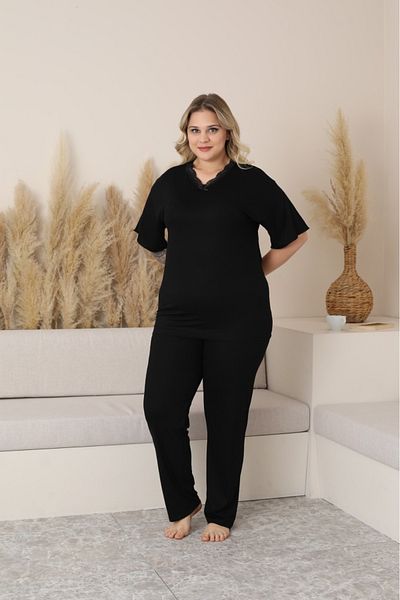 Temporium Women's Plus Size Collar Lace Detail Short Sleeve Bamboo Pajama Set