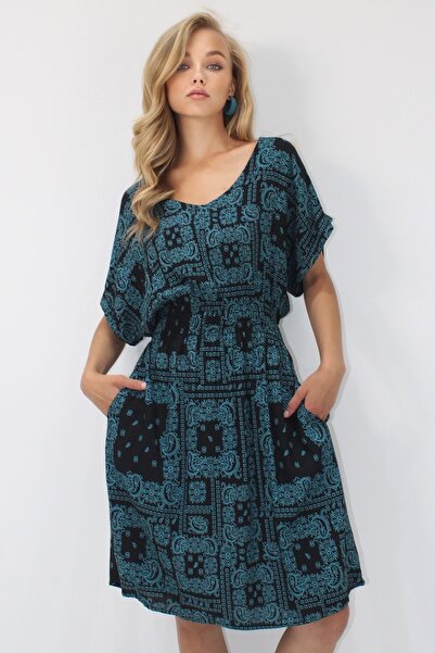 Trend Alaçatı Stili Kadın Petrol Mavi V Yaka Çift Cepli Etnik Desenli Beli Gipeli Dokuma Viskon Elbise ALC-X14200