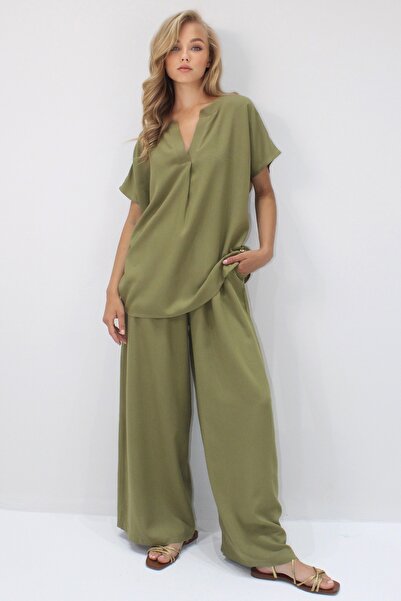 Trend Alaçatı Stili Women's Khaki Button Detailed Relaxed Fit Viscose Woven Double Suit Alc-X14244