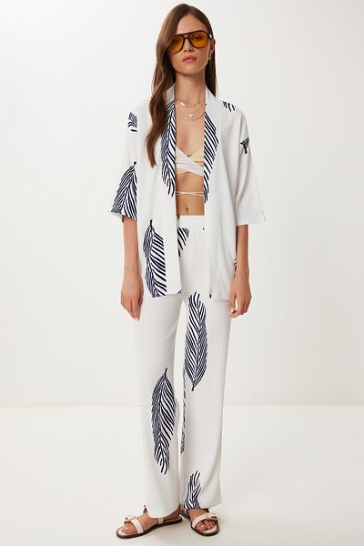 Happiness İstanbul Women's Ecru Navy Blue Patterned Crinkle Knitted Kimono Trousers Set İy00006