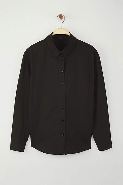 Trendyol Collection Black Oversize Shirt with Button Detail on the Back Twoaw26Go00009