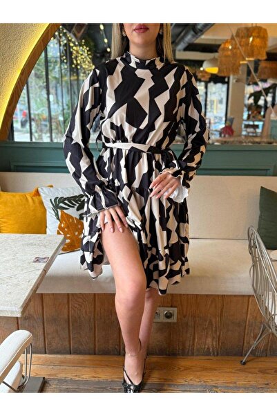 MODA    Women's Long Sleeve Half Turtleneck Geometric Pattern Short Hooded Diver Dress