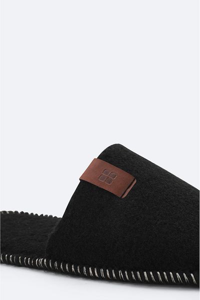 Avva Men's Black Saddled Felt House Slippers A31y8322
