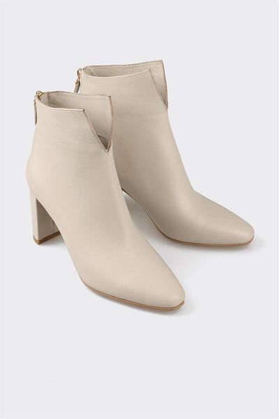 Elle Shoes Μπεζ γυναικείες κλασικές ψηλοτάκουνες μπότες