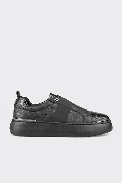 Elle Shoes حذاء رياضي جلد أسود للرجال