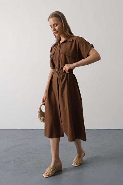 İpeksi Rochie cu jumătate de mânecă cu detaliu de buzunar cu curea - maro