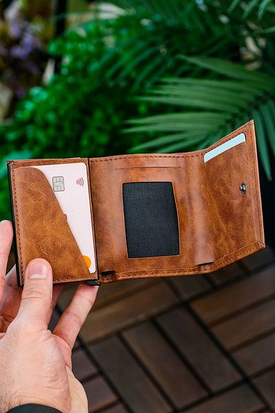 The East Polo Club Мъжки механизъм от изкуствена кожа Веган кожен портфейл с държач за карти Портфолио Crazy Camel