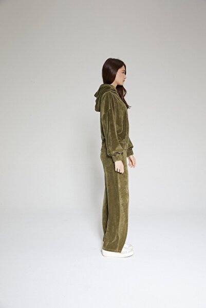 Chandraswear Khaki Women's Velvet Wide Leg Sweatpants - Tare