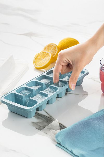 Mutfak Köşesi Glacio 12 Compartment Ice Mold – Modern Design with Transparent Lid
