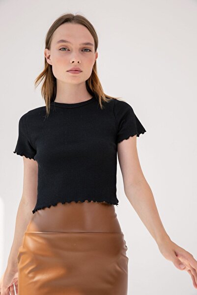 la & vetta Siyah Fırfır Detaylı Crop T-shirt