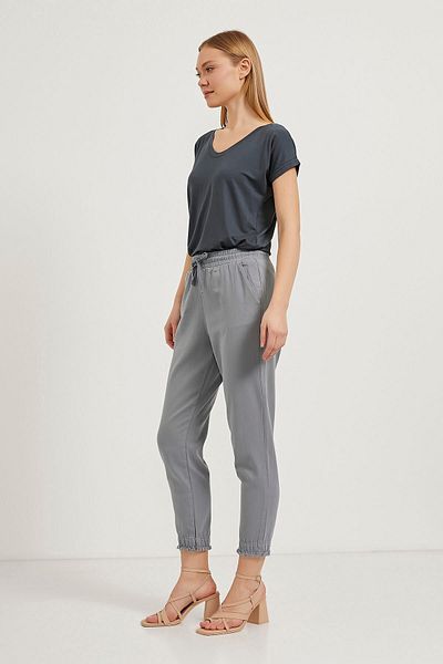 Arma Life Women's Elastic Waist Natural Fabric Gray Carrot Trousers