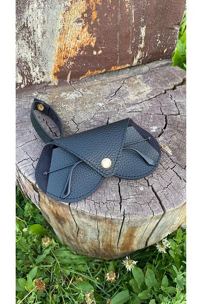 Atölyezümra Hangable Glasses Case Heart Model (Black Floater Printed)