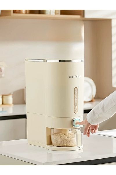 Living Plastic cereal storage container, airtight, with a measuring cup and handle, in a sugar color.