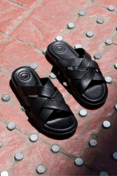 Vantaggio Ανδρικές μαύρες δερμάτινες παντόφλες Drift