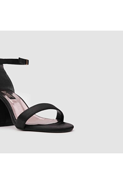 TOGO Siyah Saten Kadın Abiye Ayakkabı [060122] – Tokalı, Kalın Tabanlı