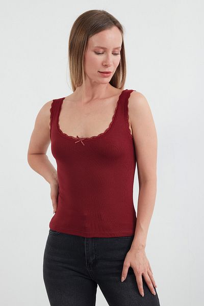 Fulla Moda Body de bază cu bretele din dantelă