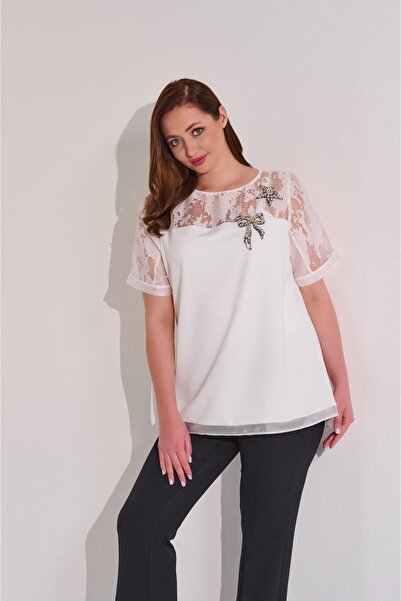 DE WHITES ΜΠΛΟΥΖΑ ΜΕΓΑΛΟΥ ΜΕΓΕΘΟΥΣ ΜΕ ΚΟΝΤΟ ΜΑΝΙΚΙΑ ΜΕ ΔΑΝΤΕΛΑ ΚΑΙ ΑΞΕΣΟΥΑΡ ΦΙΟΥΚ