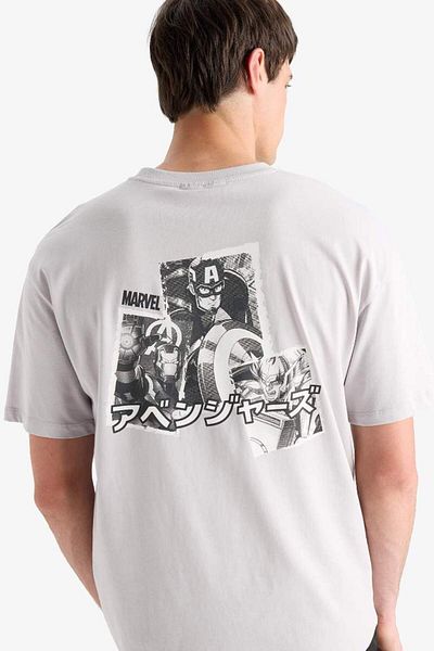 DeFacto 100% βαμβάκι Marvel Avengers Boxy Fit Crew λαιμόκοψη με στάμπα κοντομάνικο μπλουζάκι E0718ax25sm