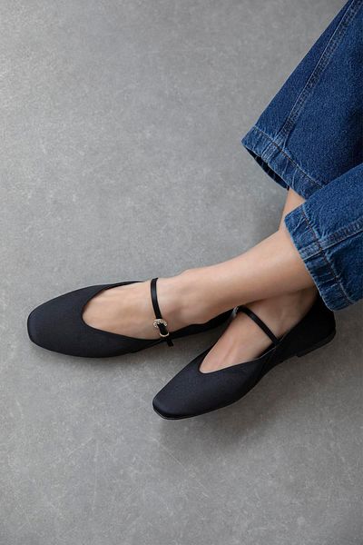 STRASWANS Evve Women's Buckle Detail Satin Ballerina Black
