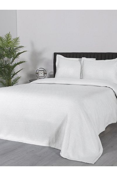 Karna Home Bedspread Marisa – Breathable, Lightweight and Stylish Design