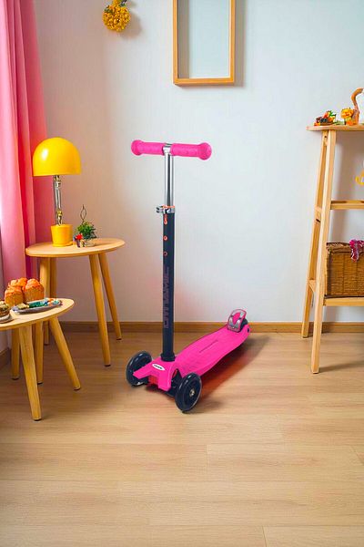Dynamic Ht208 3 Wheel Lighted New Generation Scooter Pink