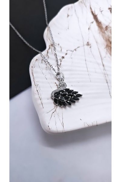 Serenity Siyah Zirkon Taşlı Kuğu Figür Çelik Kolye