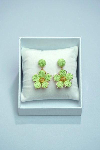 Rumon Hanging Braided Straw Flower Earrings
