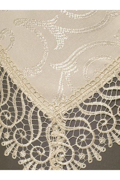 Karna Home Elegant Laced Tablecloth