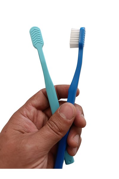 Pakdenteasyandwhite 2' Toothbrush / Rounded Brush Tip / Tongue Cleaning Design Soft 5560