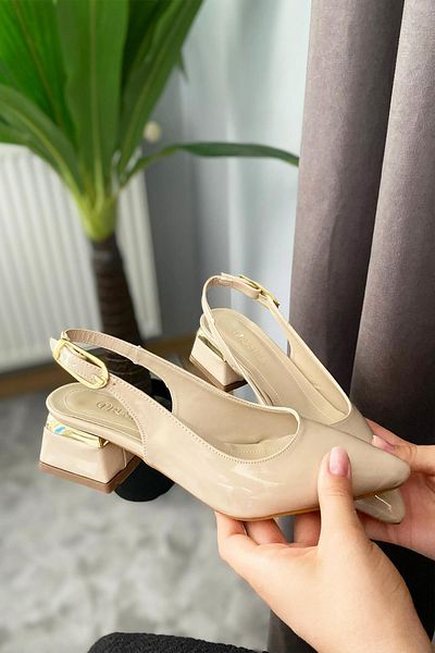 Preshley Pantofi de damă din piele lacuită bej karmi cu spatele deschis cu vârf ascuțit cu toc gros de 4 cm