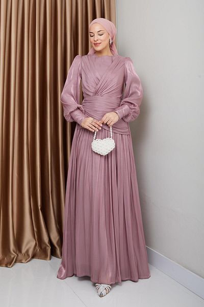 Olcay Abendkleid aus Chiffon mit Volantfalte und verschüttetem Kristall – Rose 1230