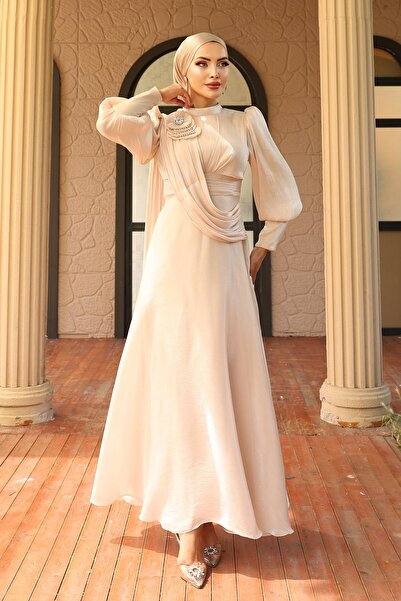 Olcay Brooch Detailed Flared Yorgo Silk Hijab Evening Dress Cream 1242