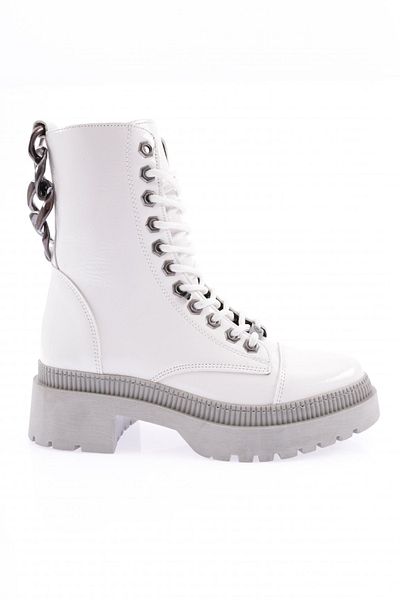 DGN Women's Thick Chain Accessory Boots White Wrinkled Patent Leather 211012321027