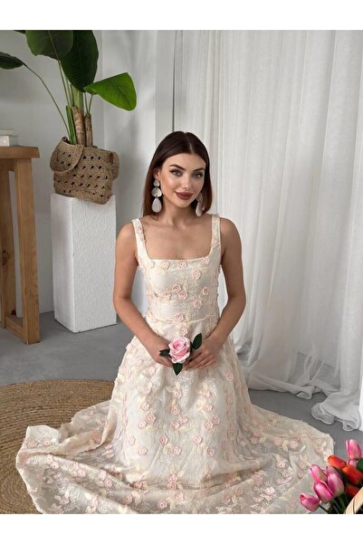 Julidress Nakış ve 3 Boyutlu Pembe Çiçek İşlemeli Astarlı Askılı Uzun Boy Premium Tasarım Keten Elbise