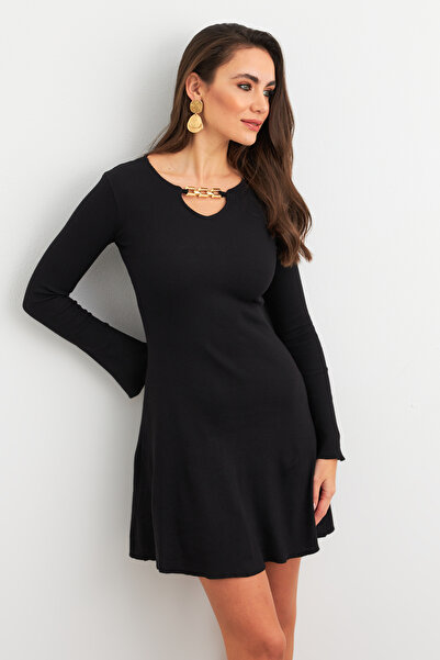 Cool & Sexy Kadın Siyah Yakası Aksesuarlı Mini Elbise FRY2267